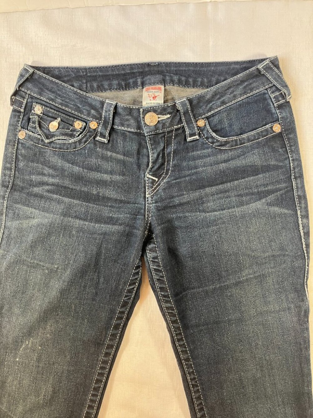 LIKE NEW True Religion Jeans, Bootcut, Size 28 - Picture 5 of 9